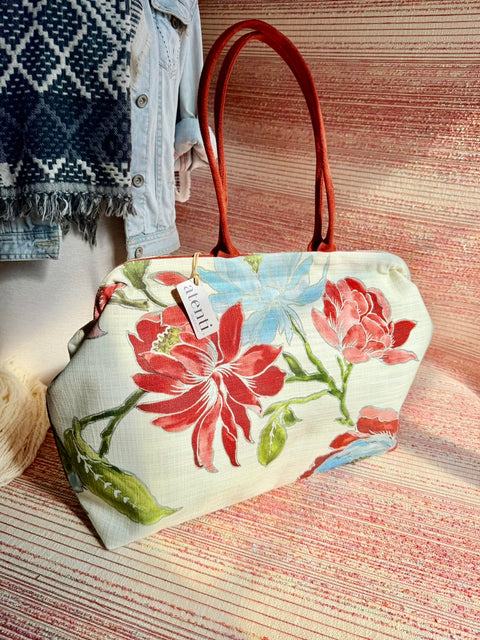 Gia Pioneer, Atenti USA Handmade, Mary Poppins Snap Frame Bag
