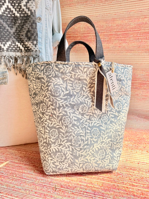 Rhapsody Hope Basket – Atenti USA Handmade Floral Knitting & Crochet Tote