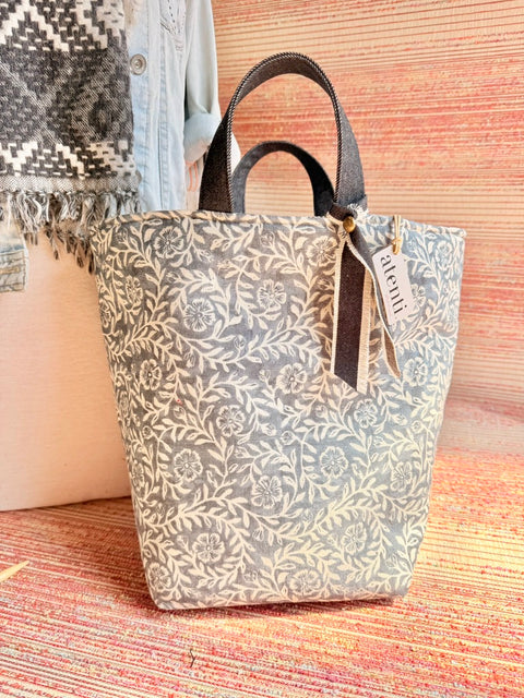 Rhapsody Hope Basket – Atenti USA Handmade Floral Knitting & Crochet Tote