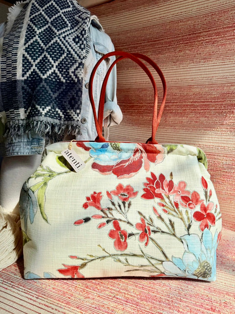 Gia Pioneer, Atenti USA Handmade, Mary Poppins Snap Frame Bag