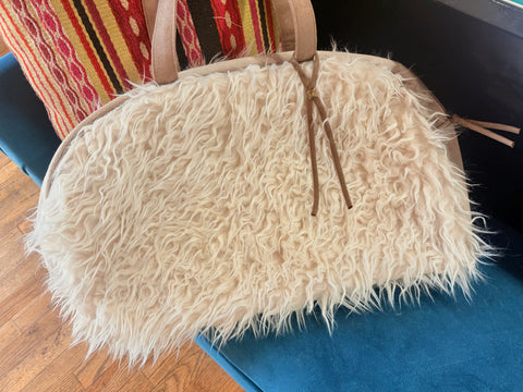 Llama Twist Overnighter