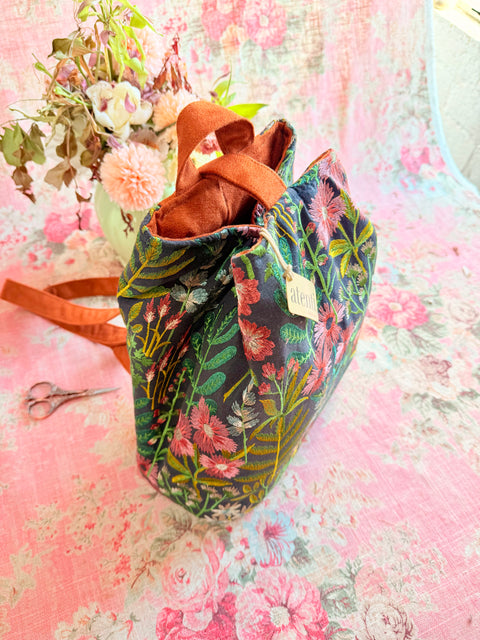 Meadow Backsac: Convertible Backpack, Stylish & Versatile Craft Companion