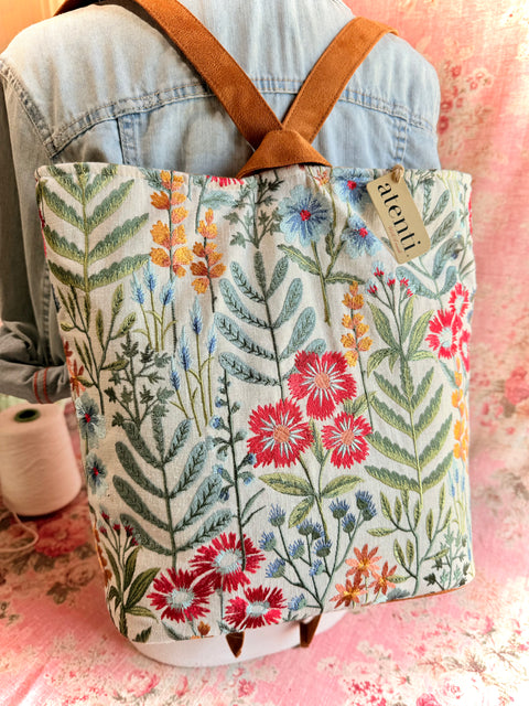 Wildflower Backsac: Convertible Backpack, Stylish & Versatile Craft Companion