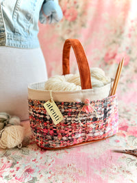 Knitzy Caddy