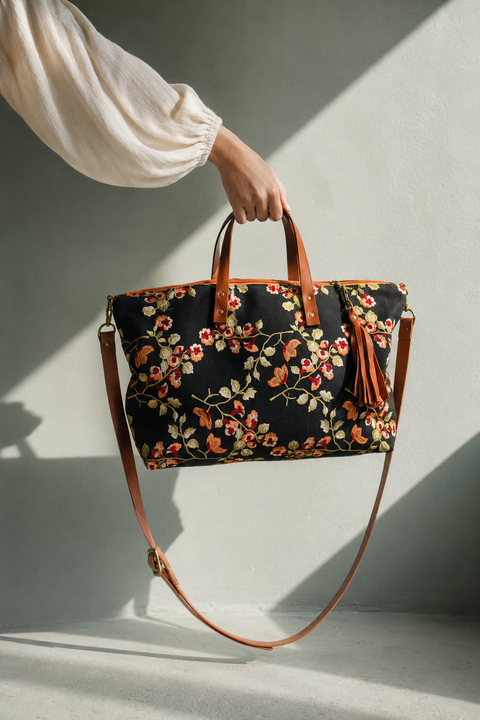 Romeo Buddy Bag – Embroidered USA Handmade Leather Crossbody Strap Carry All Tote (Copy)