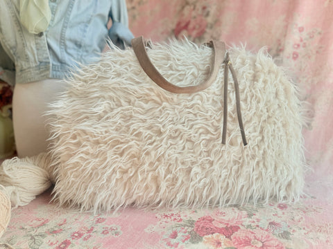 Llama Twist Overnighter