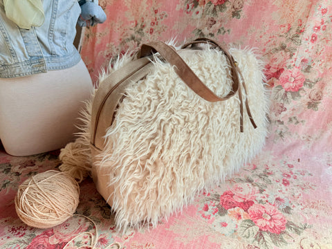 Llama Twist Overnighter