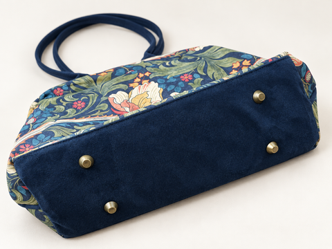 Legend Molly Atenti USA Handcrafted Metal Snap Frame Medium Carpet Shoulder Bag