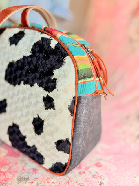 Curly Cow Overnighter – Handmade Weekender Bag with Cowhide Texture & Leather Accents