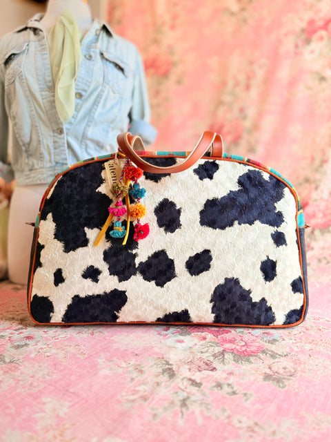 Curly Cow Overnighter – Handmade Weekender Bag with Cowhide Texture & Leather Accents