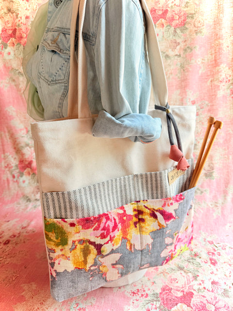 Blossoms Grey Tutto Tote Bag