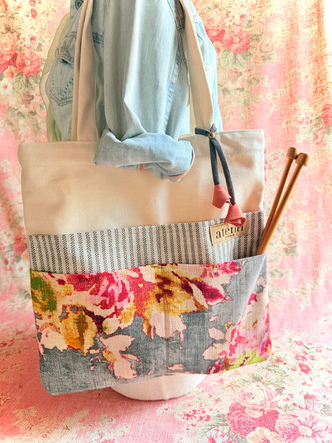 Blossoms Grey Tutto Tote Bag